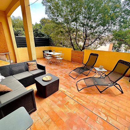 Appartement Proche Mer Avec Terrasse Et Jardin Privatif Hyeres Luaran gambar