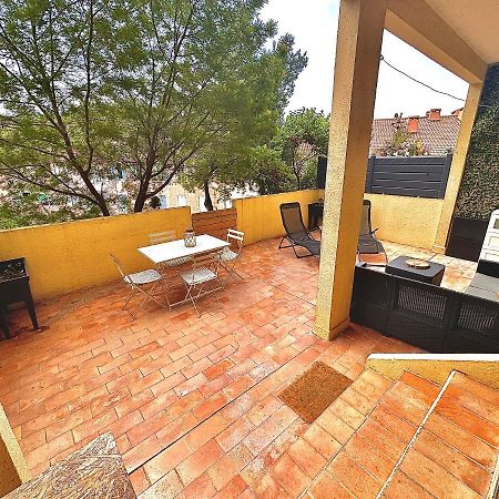 Appartement Proche Mer Avec Terrasse Et Jardin Privatif Hyeres Luaran gambar