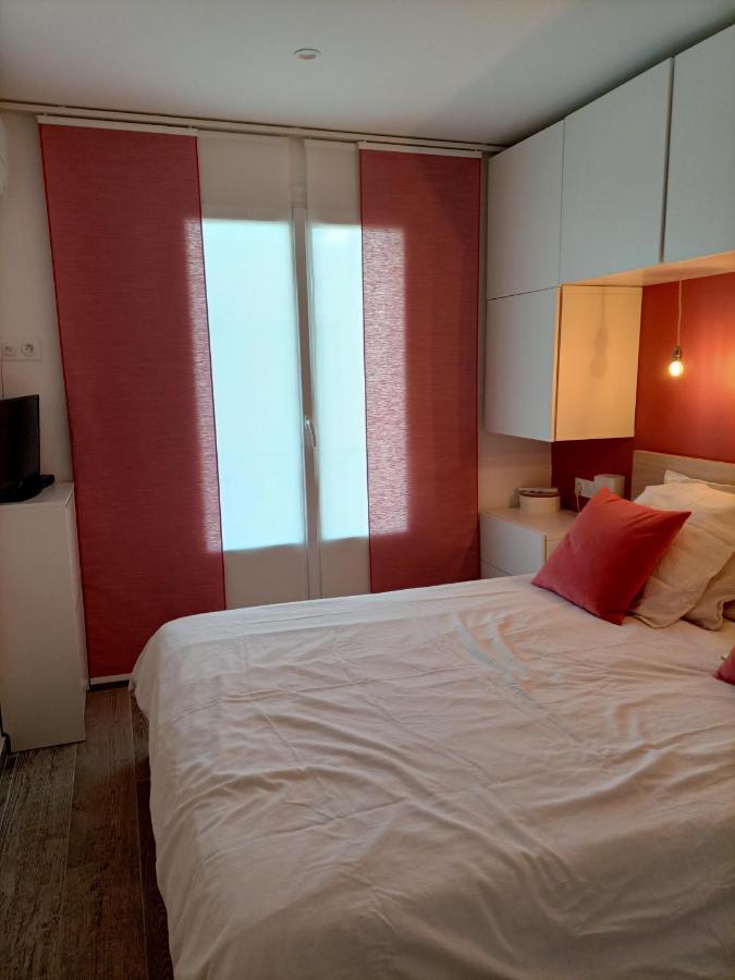 Appartement Proche Mer Avec Terrasse Et Jardin Privatif Hyeres Luaran gambar
