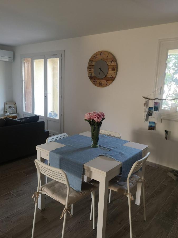 Appartement Proche Mer Avec Terrasse Et Jardin Privatif Hyeres Luaran gambar