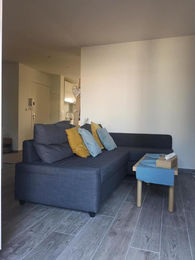 Appartement Proche Mer Avec Terrasse Et Jardin Privatif Hyeres Luaran gambar