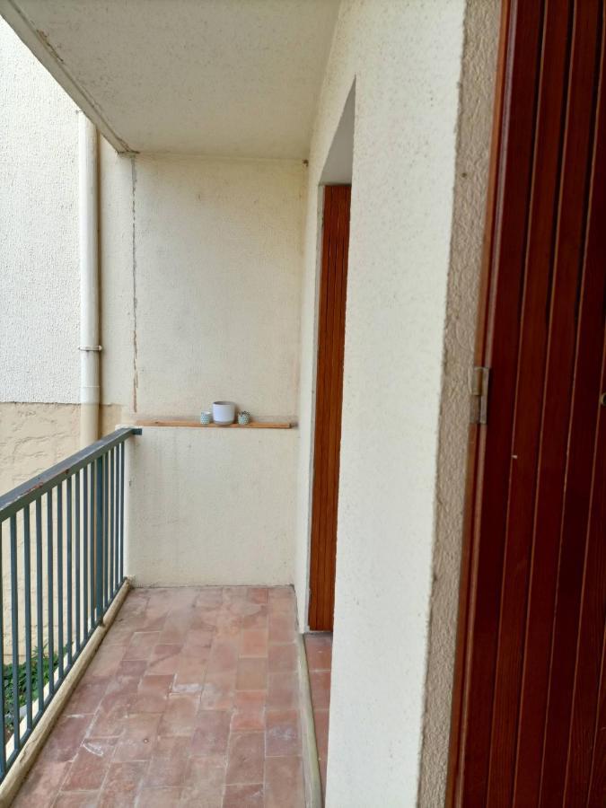 Appartement Proche Mer Avec Terrasse Et Jardin Privatif Hyeres Luaran gambar