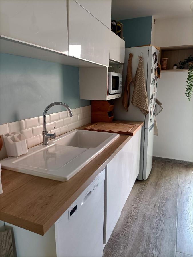 Appartement Proche Mer Avec Terrasse Et Jardin Privatif Hyeres Luaran gambar