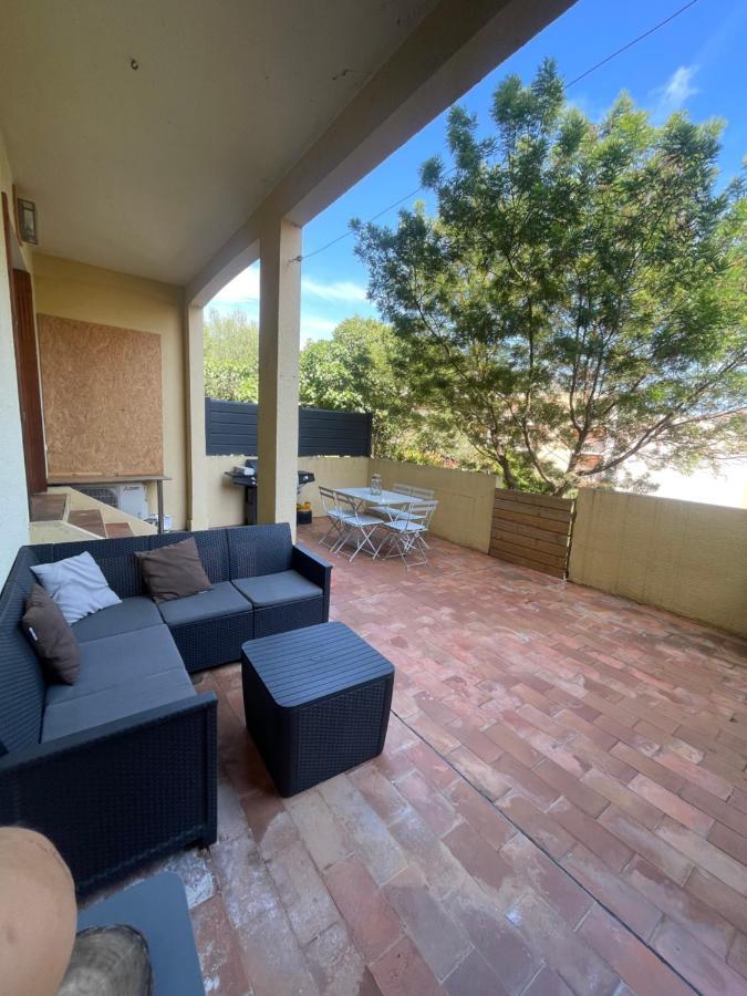 Appartement Proche Mer Avec Terrasse Et Jardin Privatif Hyeres Luaran gambar