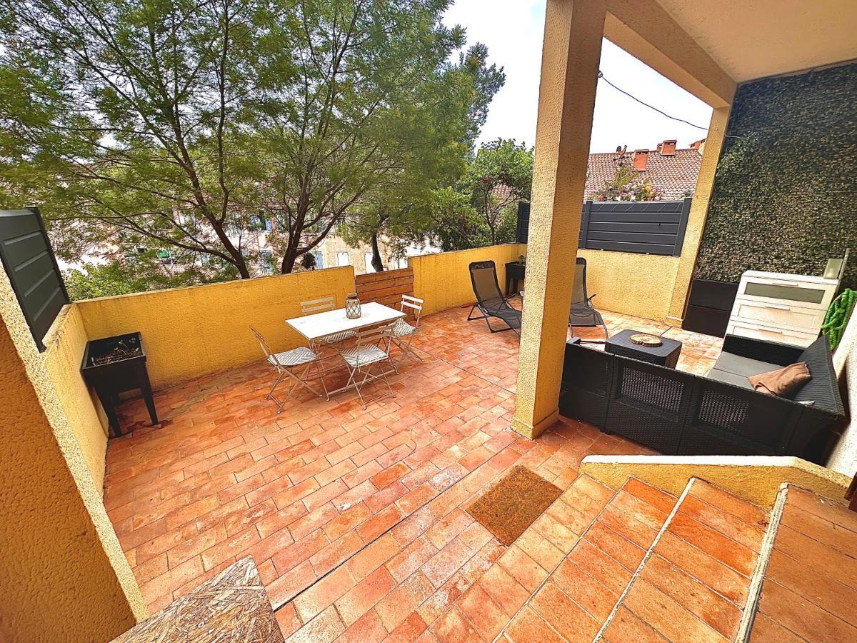 Appartement Proche Mer Avec Terrasse Et Jardin Privatif Hyeres Luaran gambar