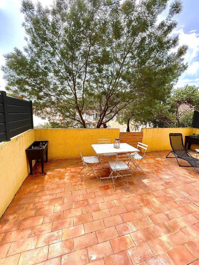 Appartement Proche Mer Avec Terrasse Et Jardin Privatif Hyeres Luaran gambar